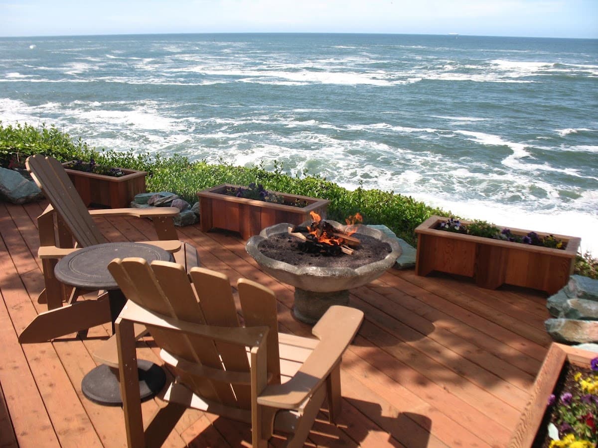 Whales Rendezvous B&B, Bed & Breakfast in Depoe Bay