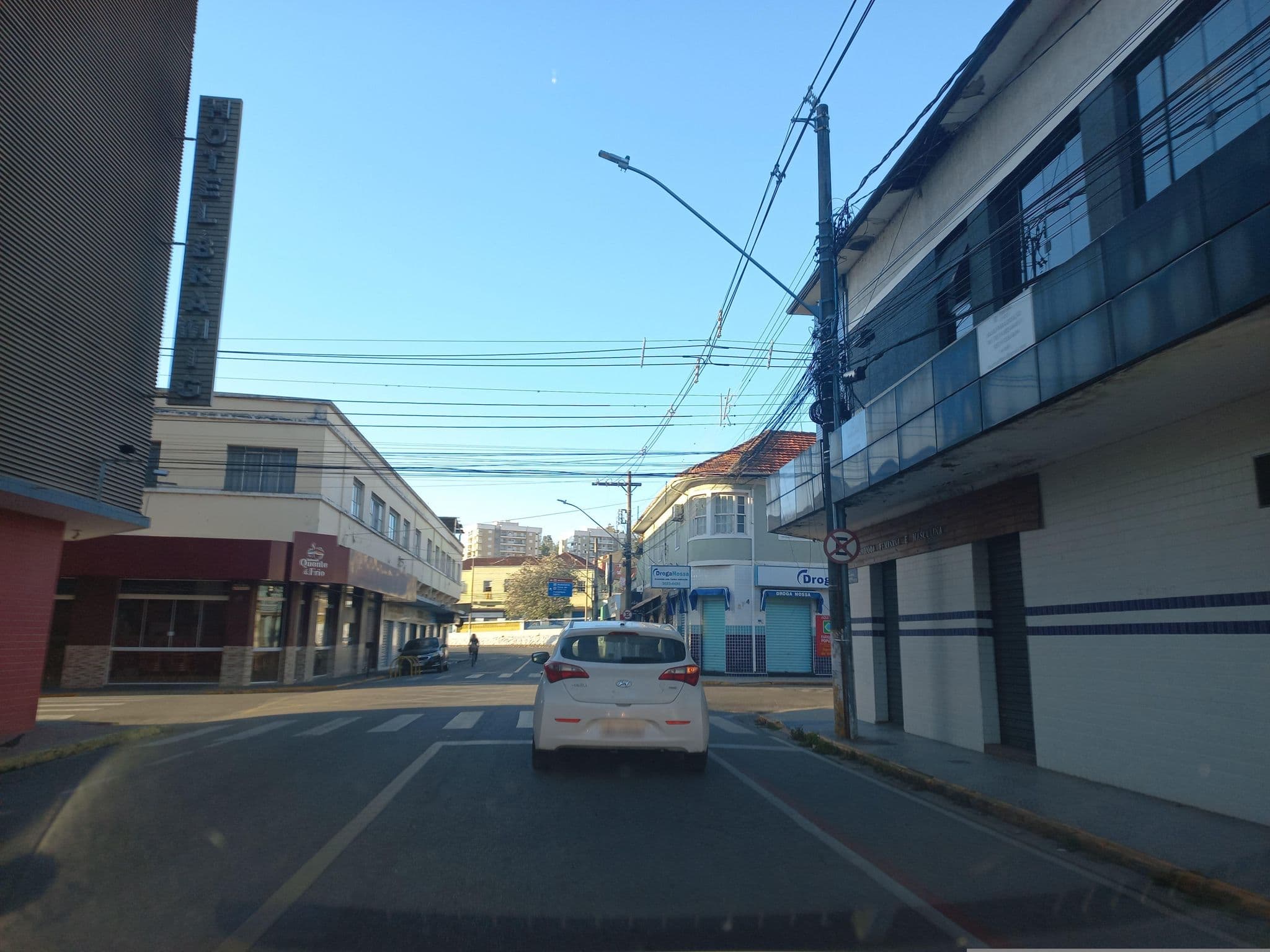 Street view near Hotel Bramig, Itajubá — © and_eng (CC BY-SA · Mapillary)