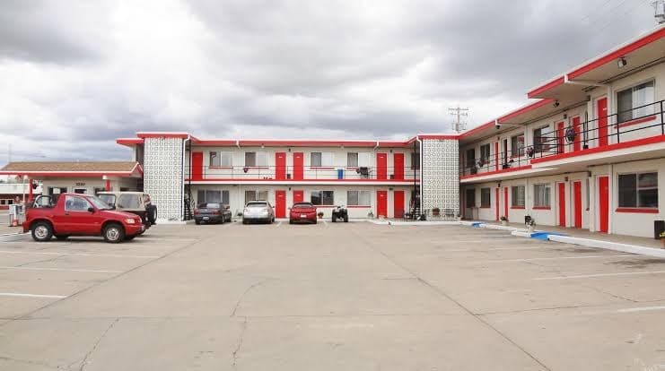Travel Inn, Motel in Laramie