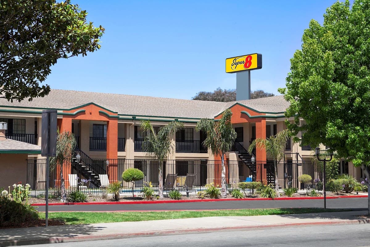 Super 8 by Wyndham Salinas, Hotel in Salinas