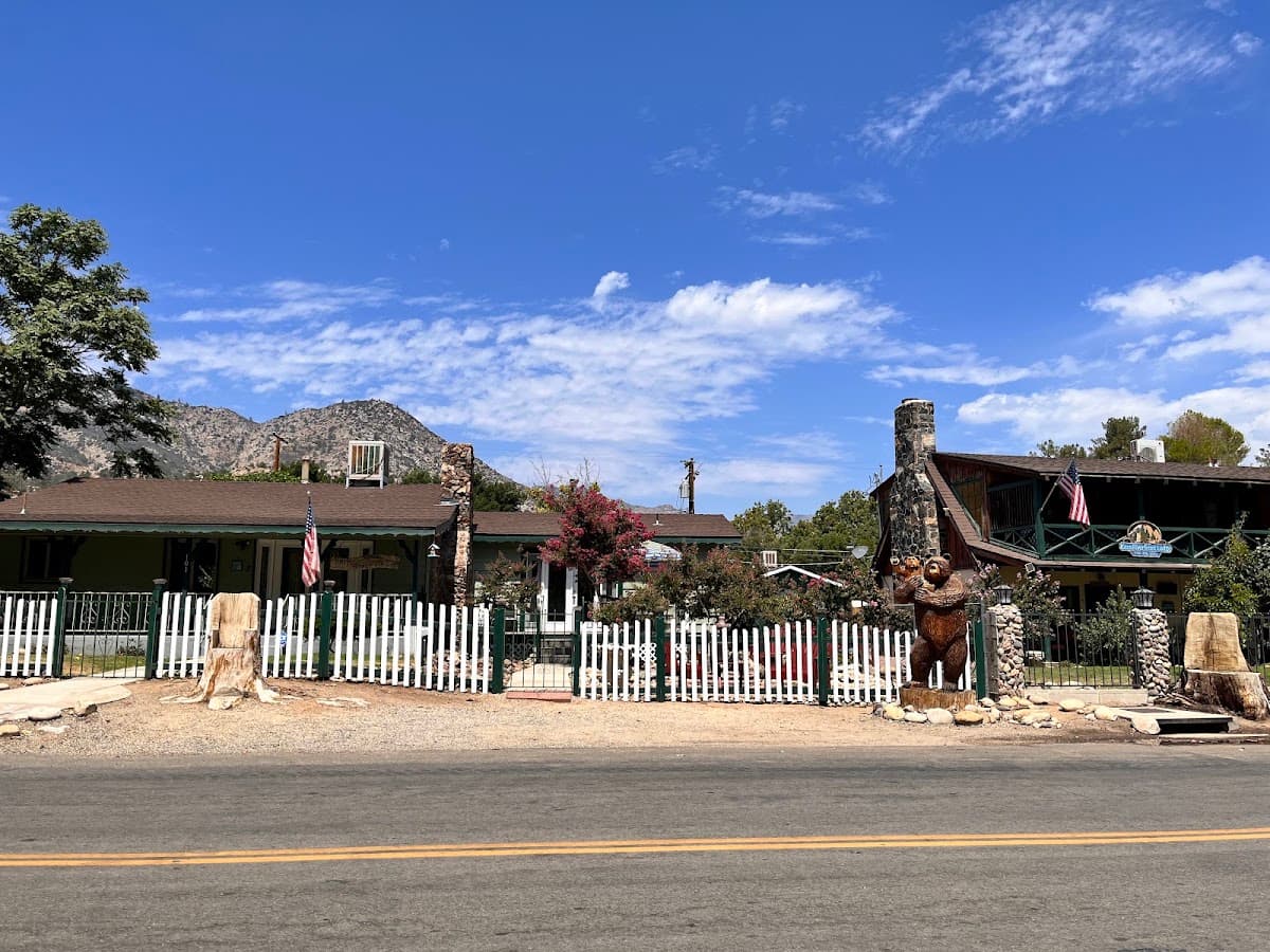 Kern River Front Lodge, Hotel in Kernville