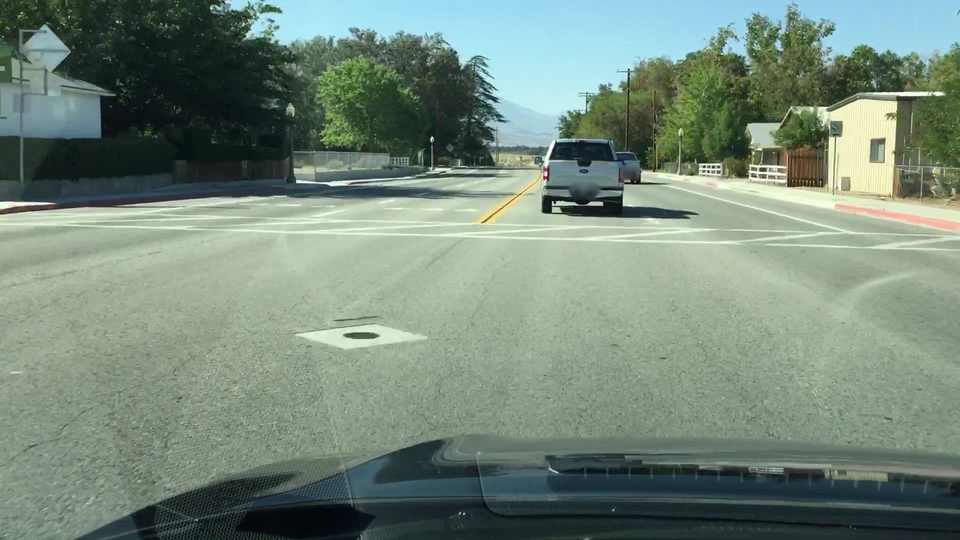 Street view near Ray's Den Motel, Lone Pine — © lvl5 (CC BY-SA · Mapillary)
