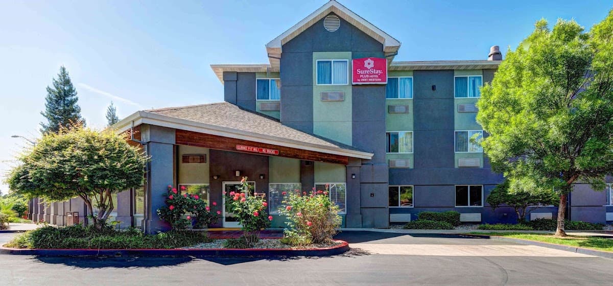 Surestay Plus Hotel by Best Western Redding, Hotel in Redding