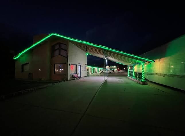 Crown Inn, Motel in Raton