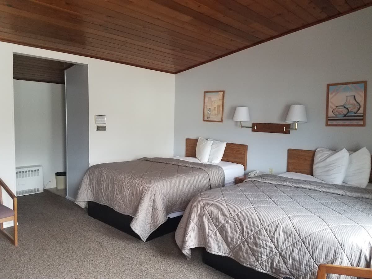 Budget Host Inn, Motel in Raton