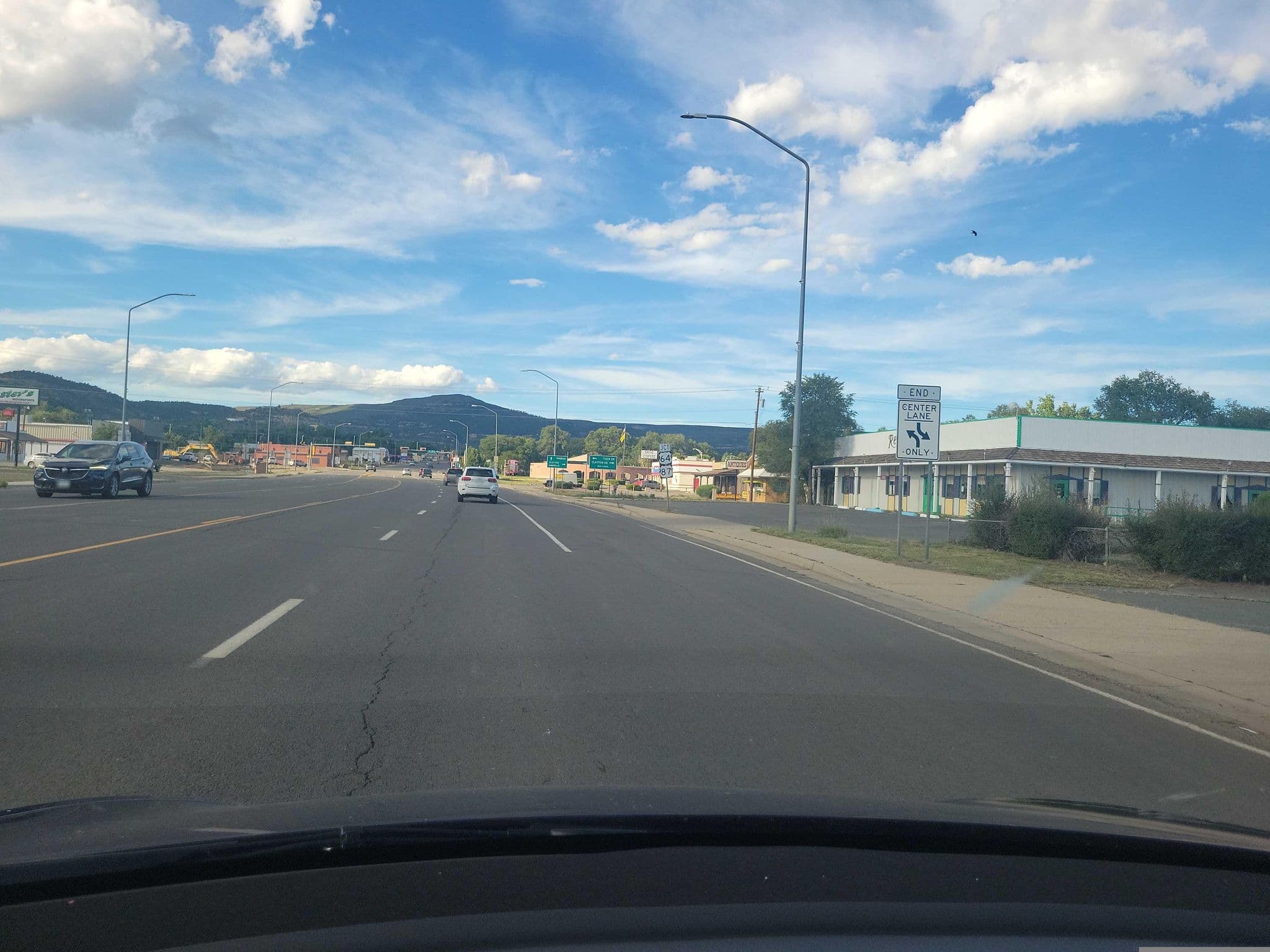 Street view near Village Inn Motel, Raton — © Montrose_Lyle (CC BY-SA · Mapillary)