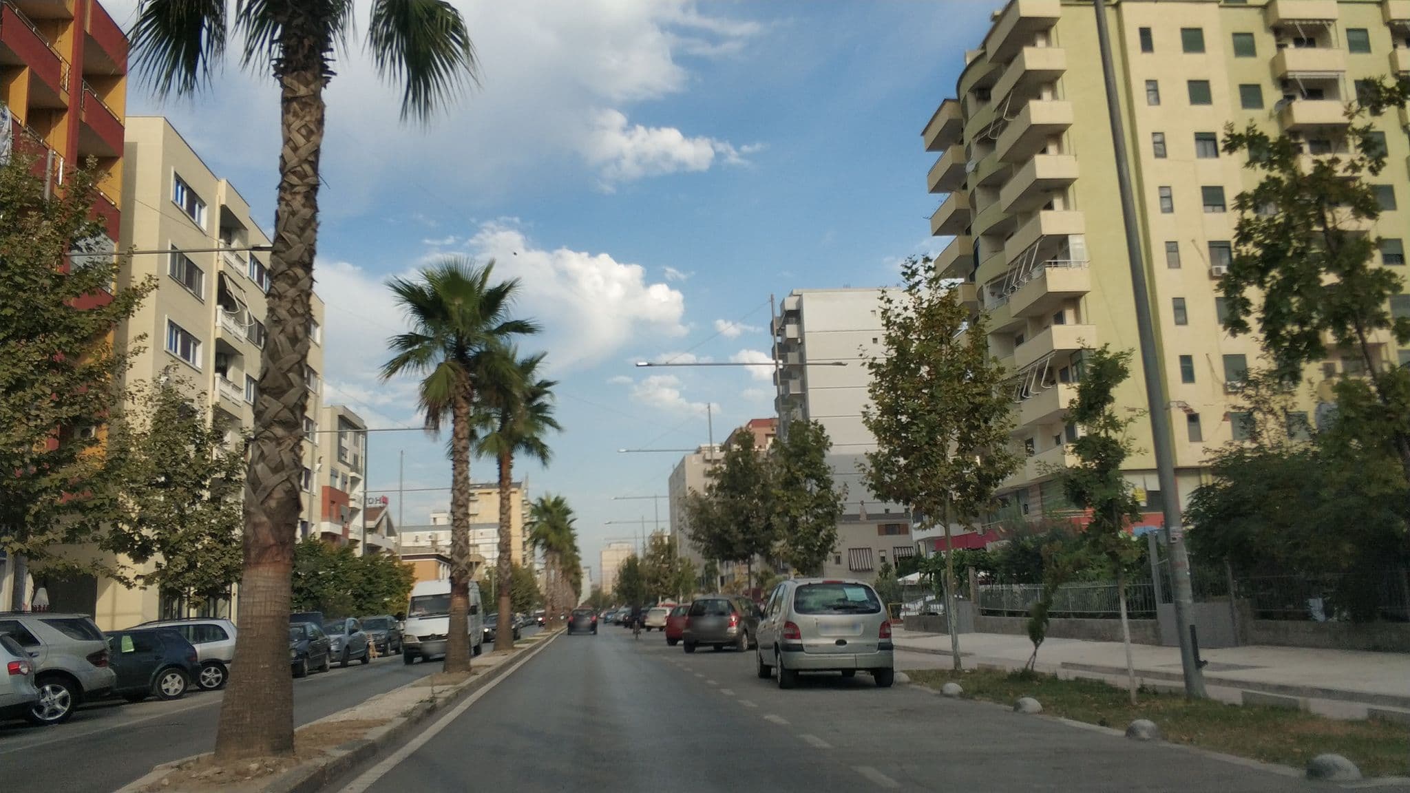 Street view near Pavarsia, Rrashbull — © freddouhelk (CC BY-SA · Mapillary)