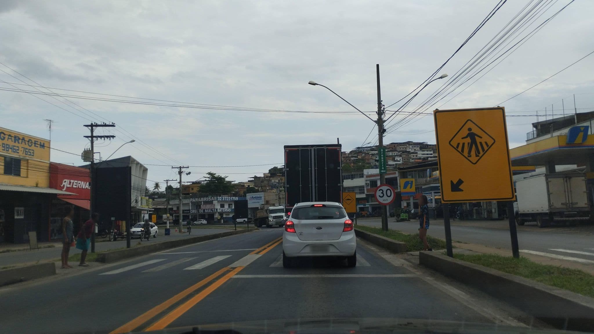 Street view near Hotel Elite, Muriaé — © Kaart_Local (CC BY-SA · Mapillary)