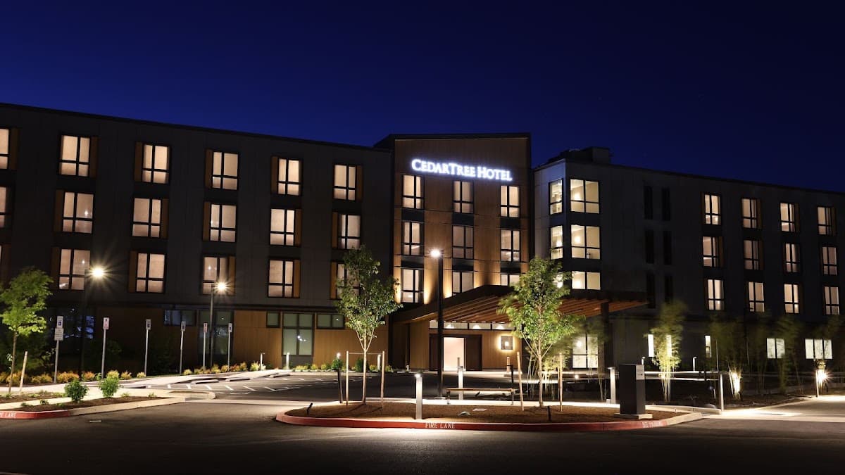 Cedartree Hotel, Hotel in Rockcreek