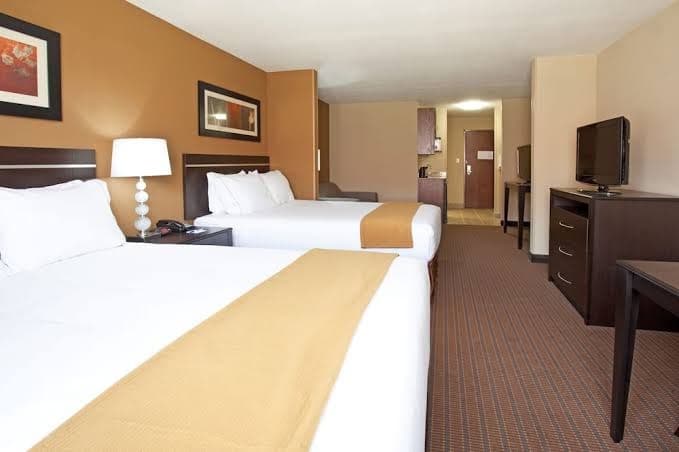 Holiday Inn Express & Suites, Hotel in Lamar