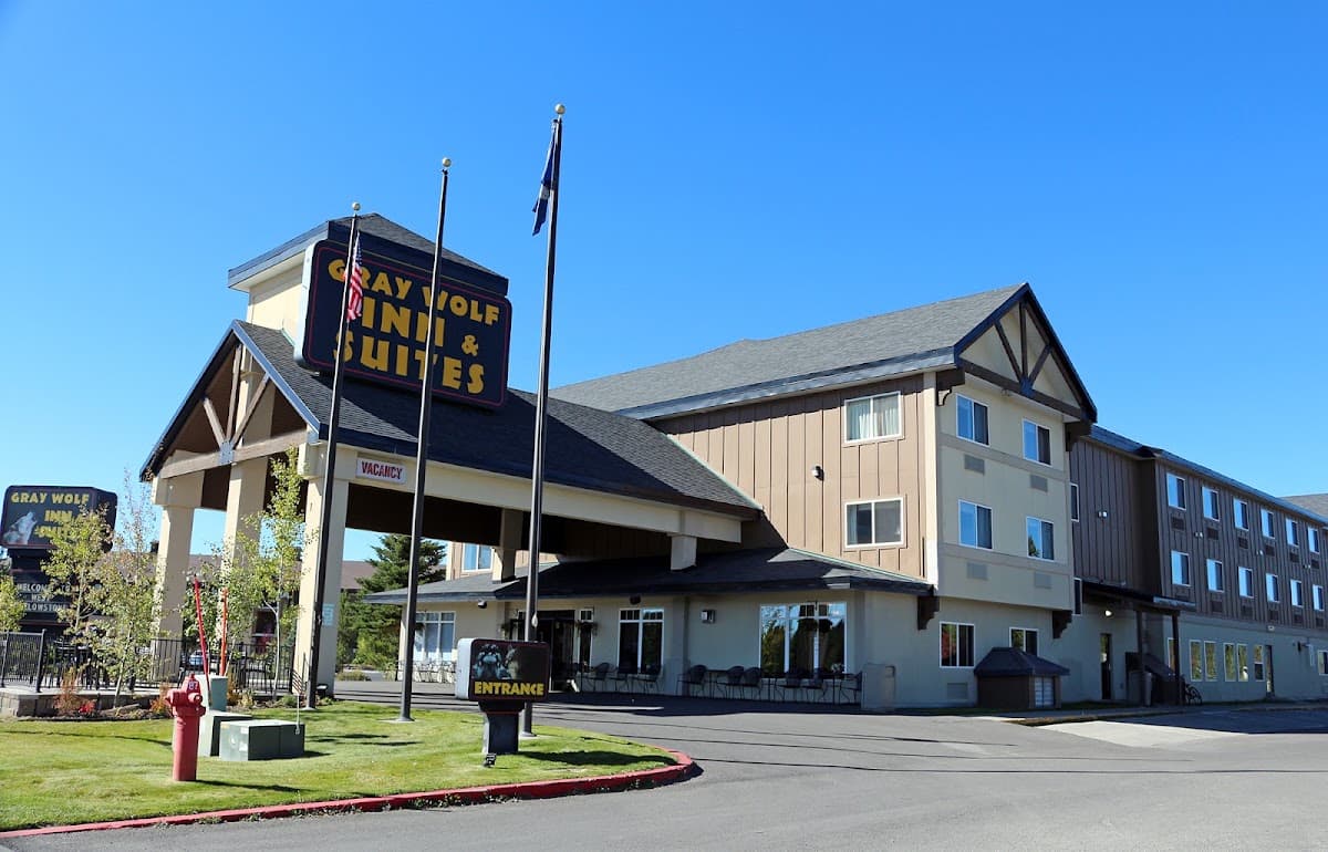 Gray Wolf Inn and Suites, Hotel in West Yellowstone