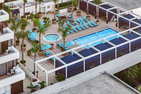 Renaissance Newport Beach Hotel, Hotel in University Town Center