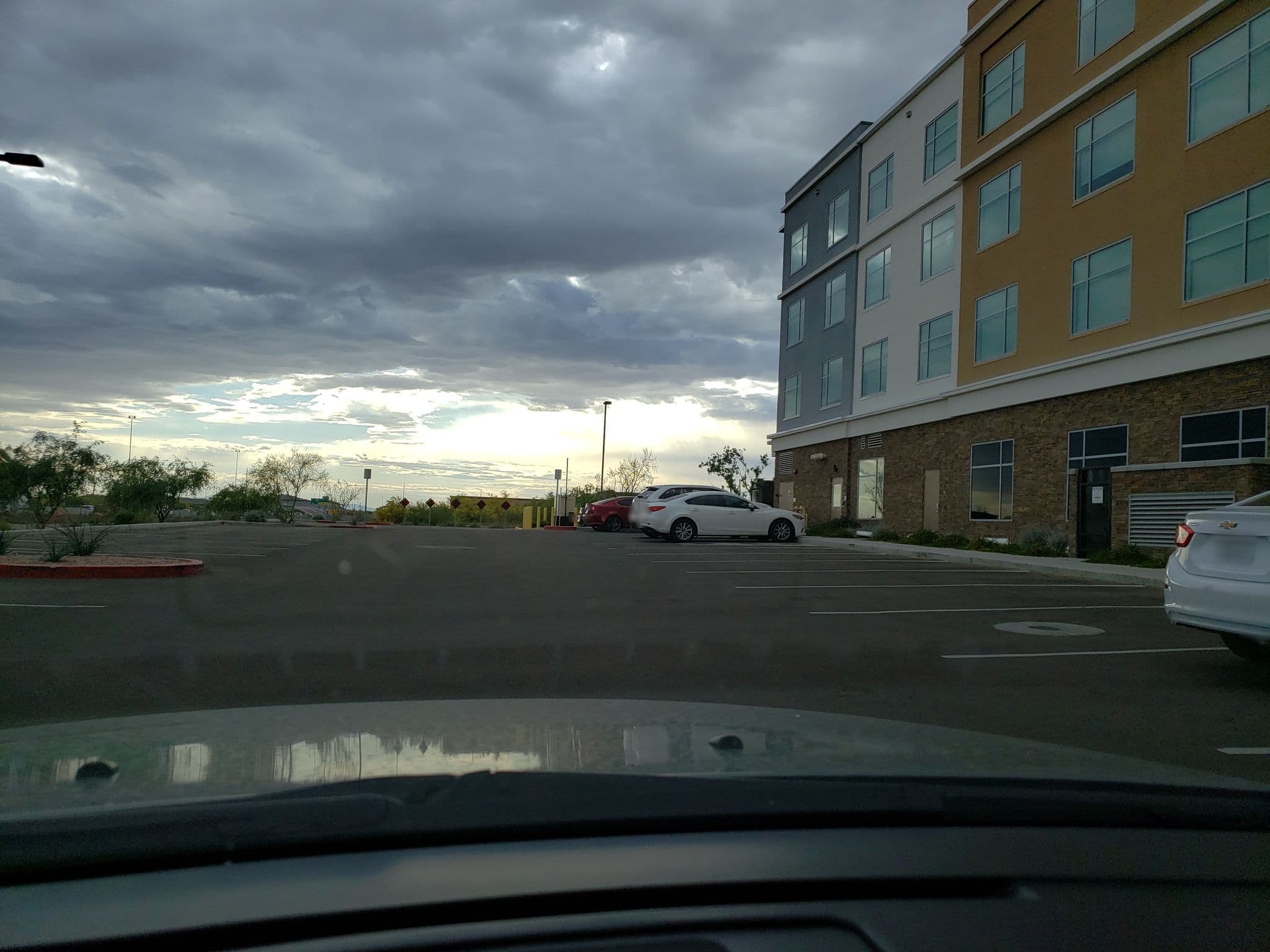 Street view near Hilton Garden Inn North Phoenix Scottsdale, Deer Valley — © drkludge (CC BY-SA · Mapillary)