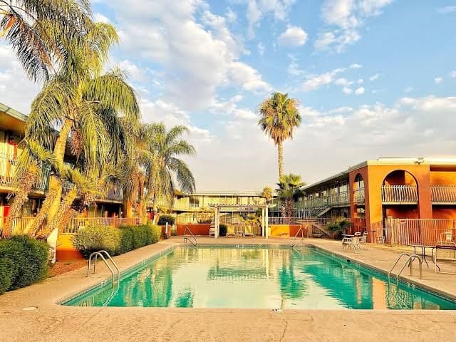 Grand Luxe Hotel & Resort, Hotel in Flowing Wells