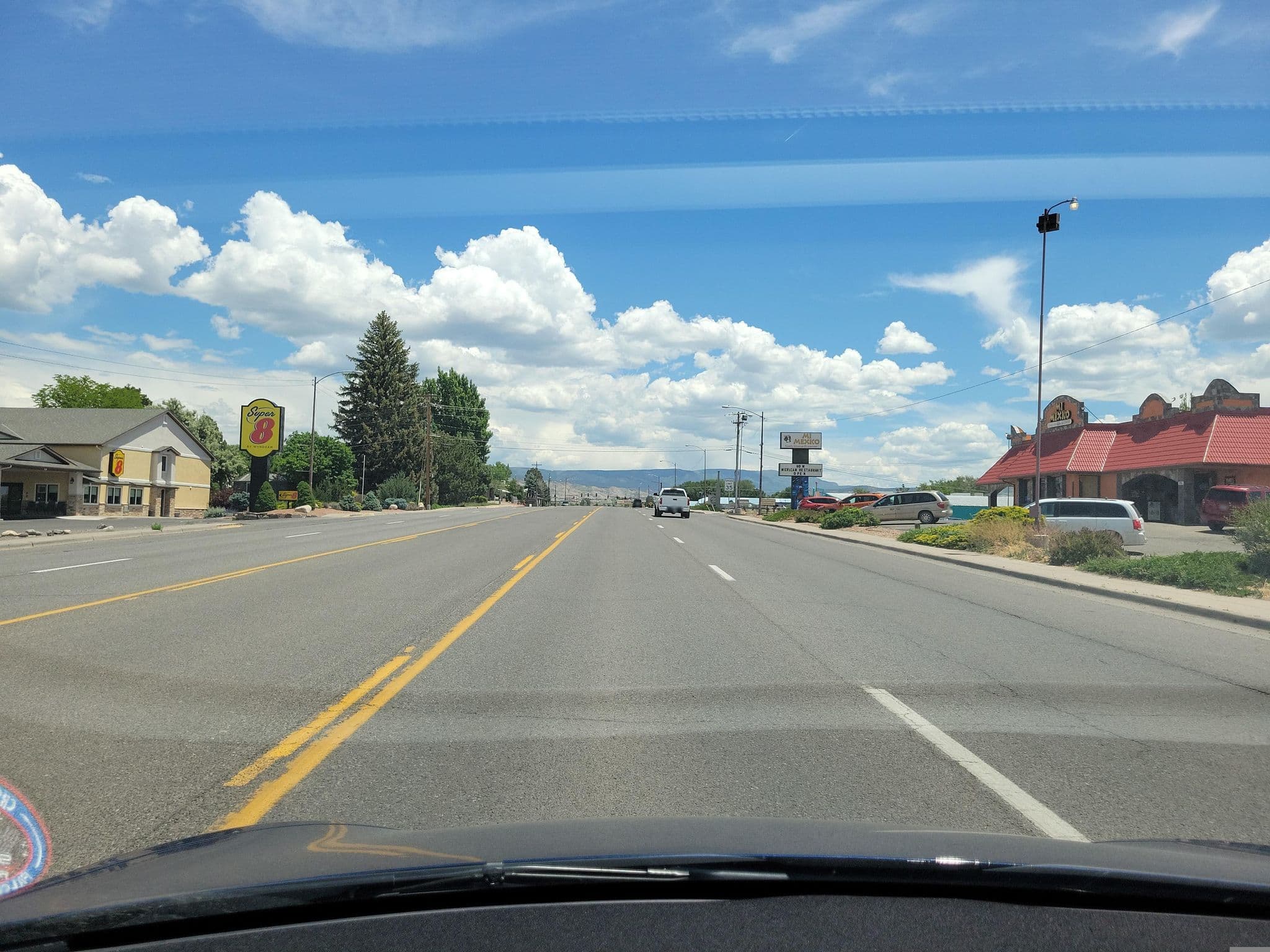 Street view near Red Arrow Inn & Suites, Montrose — © Montrose_Lyle (CC BY-SA · Mapillary)