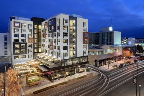 Moxy Denver Cherry Creek, Hotel in Denver