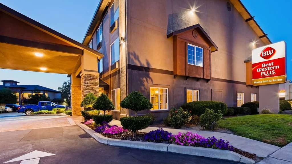 Best Western Plus Rama Inn & Suites, Hotel in East Oakdale