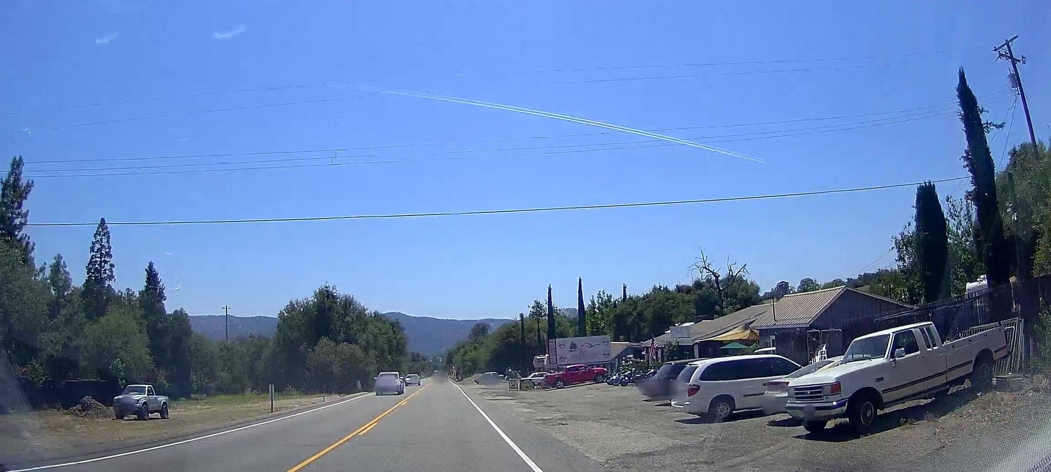 Street view near Gena's Sierra Inn, Yokuts Valley — © glassman (CC BY-SA · Mapillary)