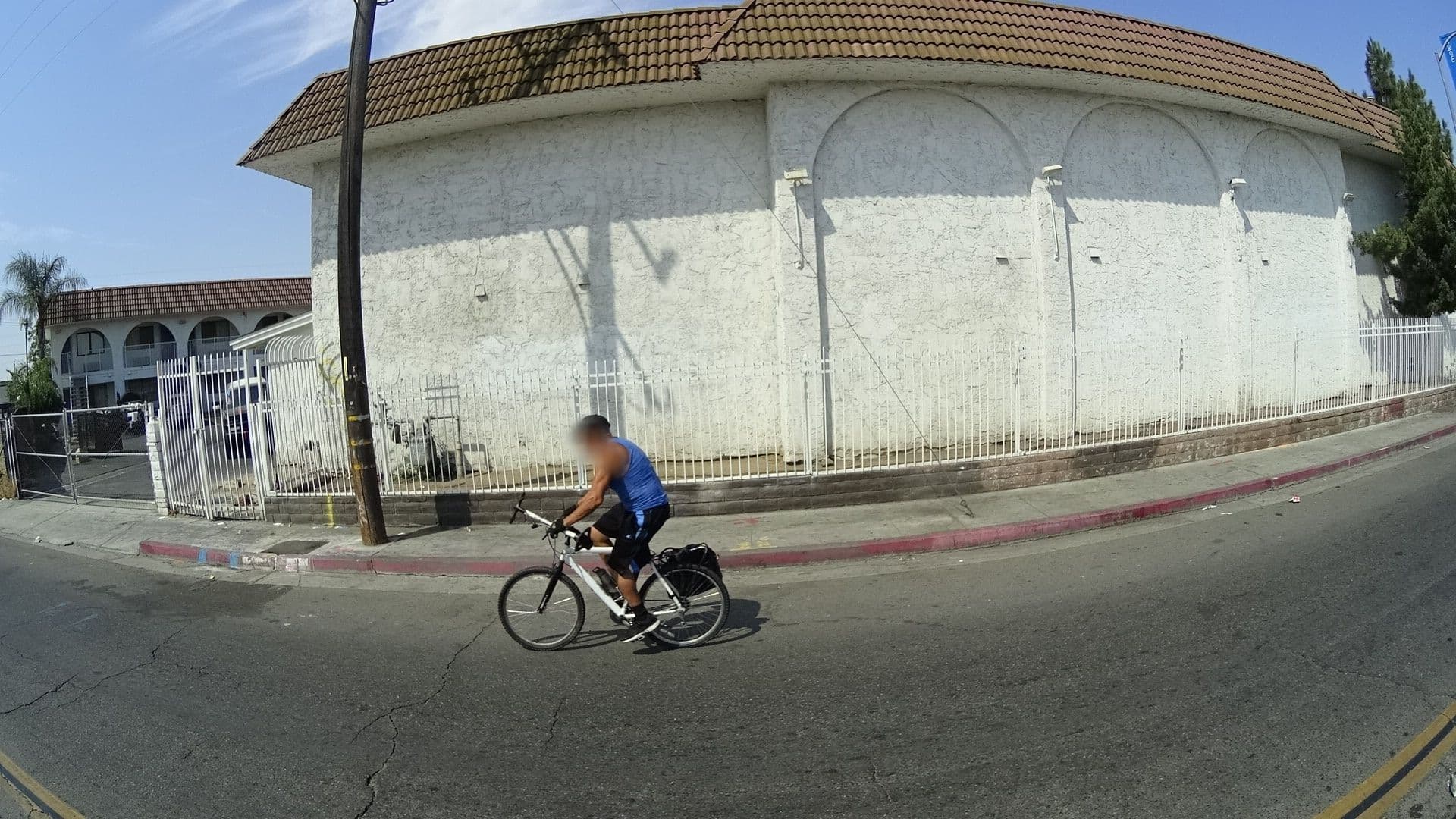 Street view near Executive Inn Fresno 3, Fresno — © marker_geo (CC BY-SA · Mapillary)