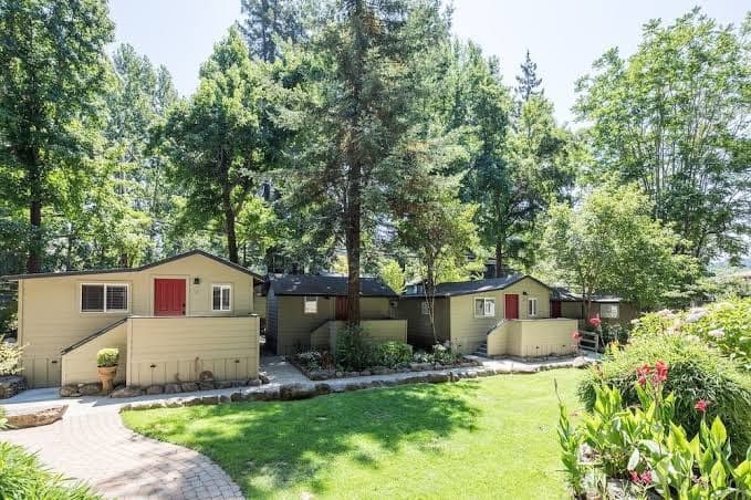 Cottages on River Road, Hotel in Guerneville