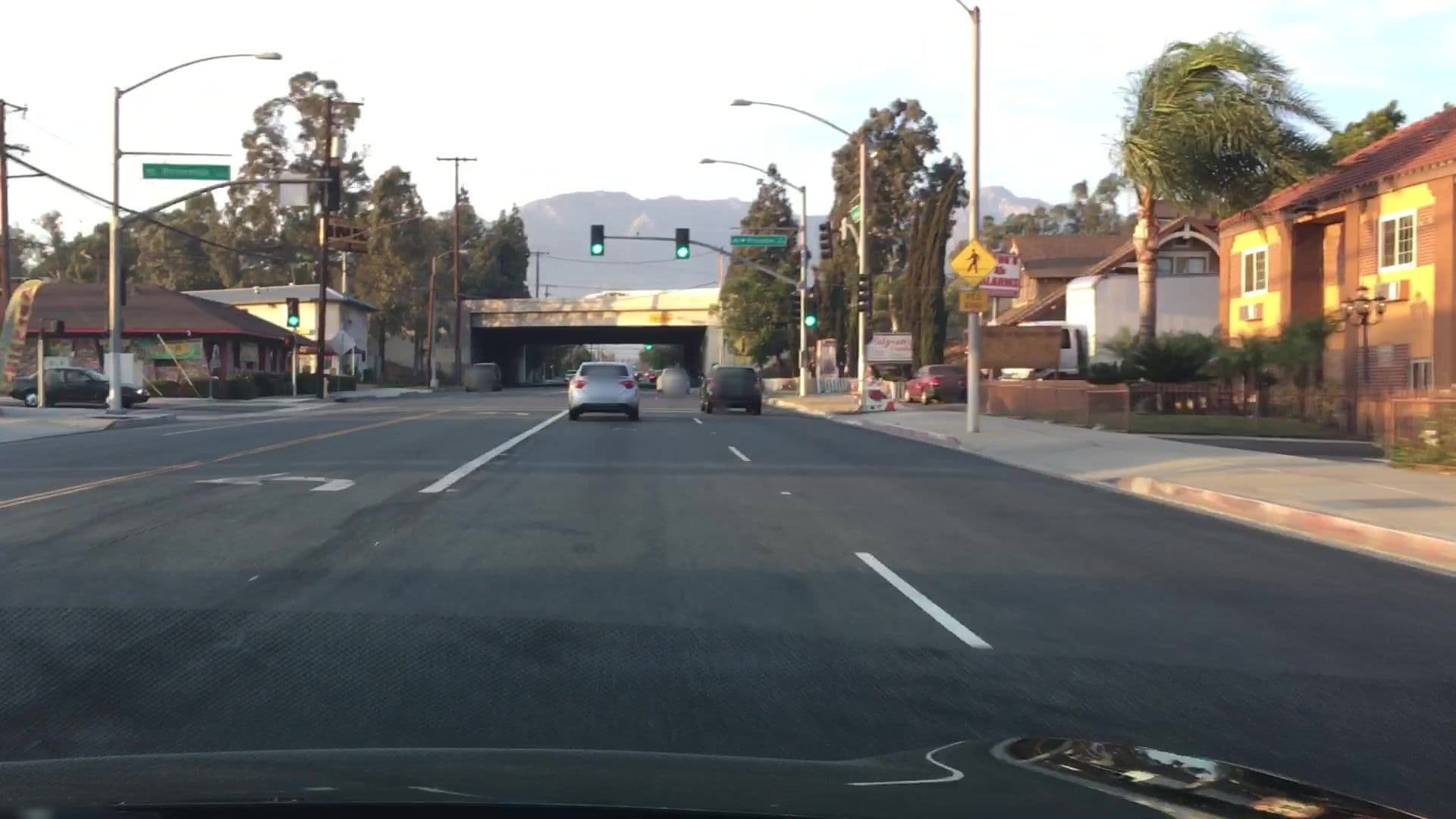 Street view near Travelodge Ontario, Upland — © lvl5 (CC BY-SA · Mapillary)