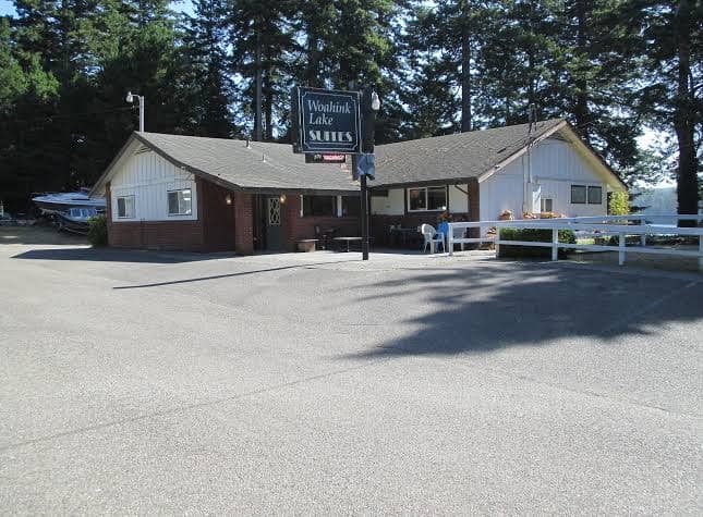 Woahink Lake Suites, Hotel in Dunes City