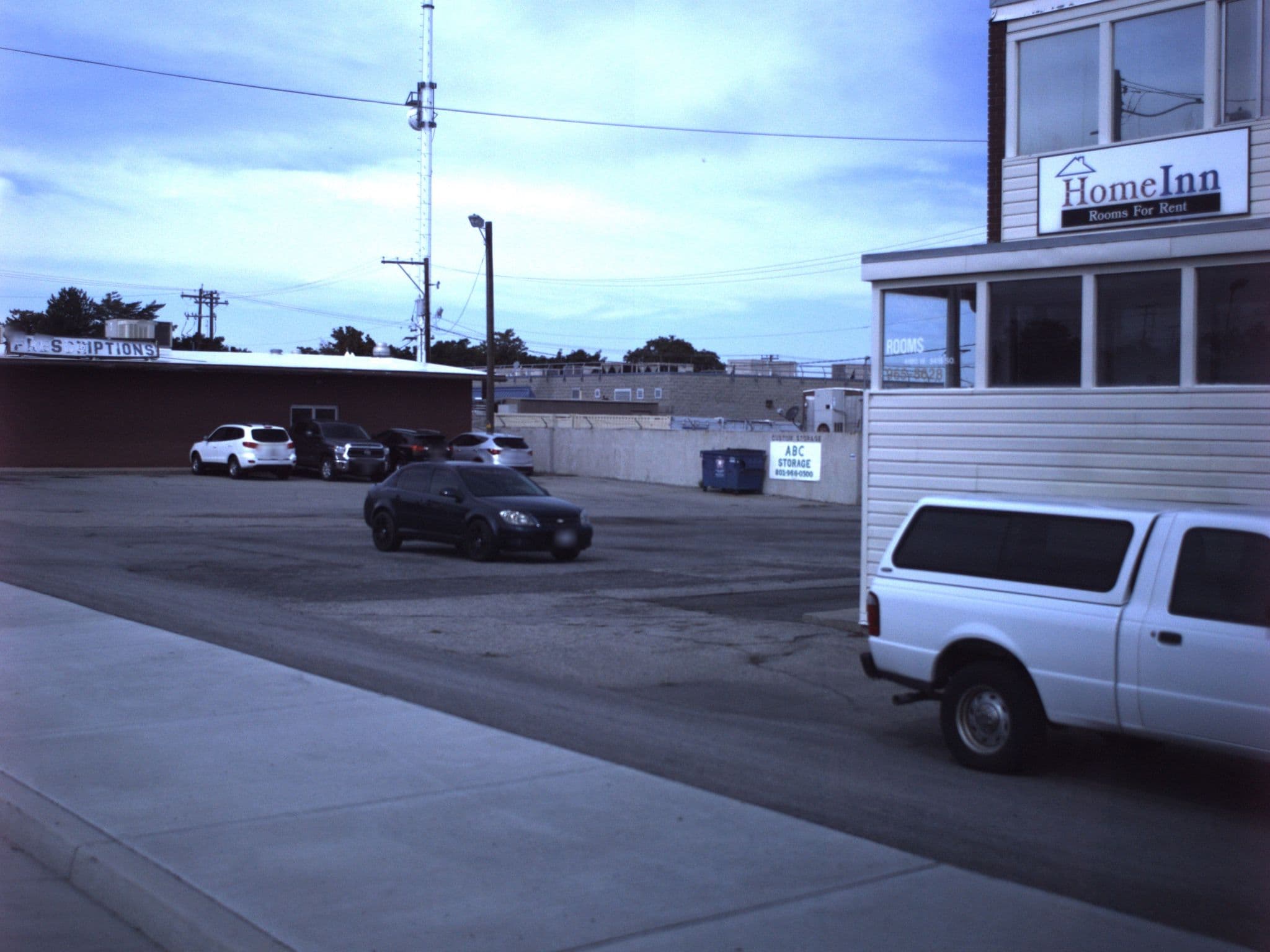 Street view near HomeInn, Kearns — © asellars (CC BY-SA · Mapillary)