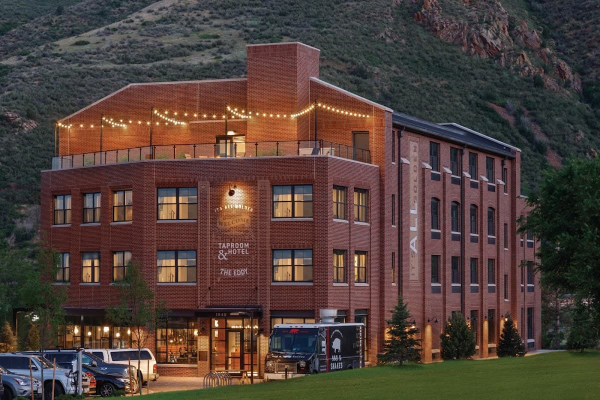 The Eddy Taproom & Hotel, Hotel in Golden