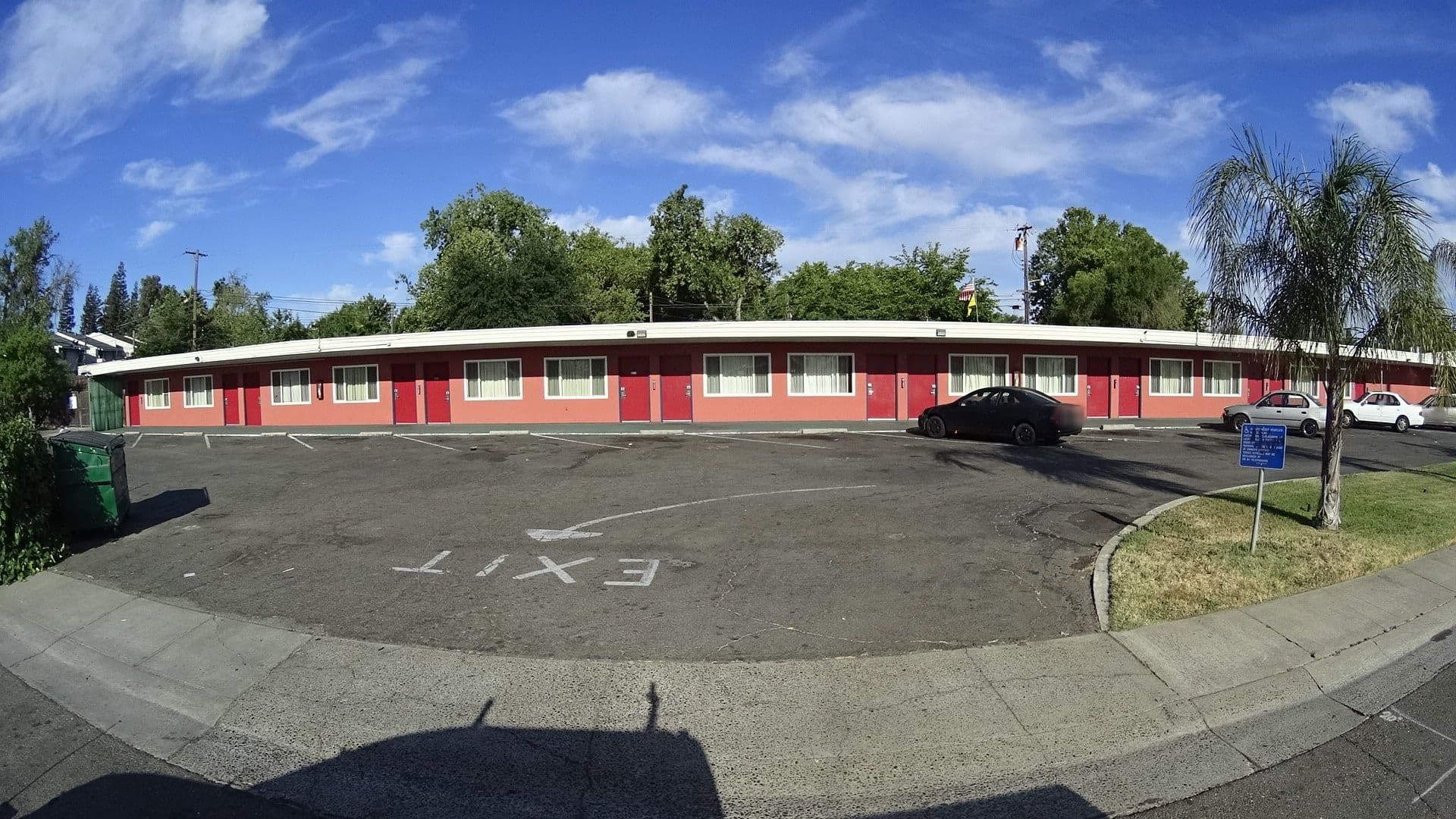 Street view near Sands Motel, Arden-Arcade — © marker_geo (CC BY-SA · Mapillary)