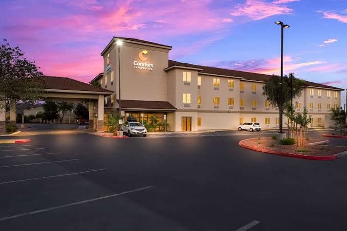 Comfort Inn & Suites Las Vegas - Nellis, Hotel in Nellis Air Force Base