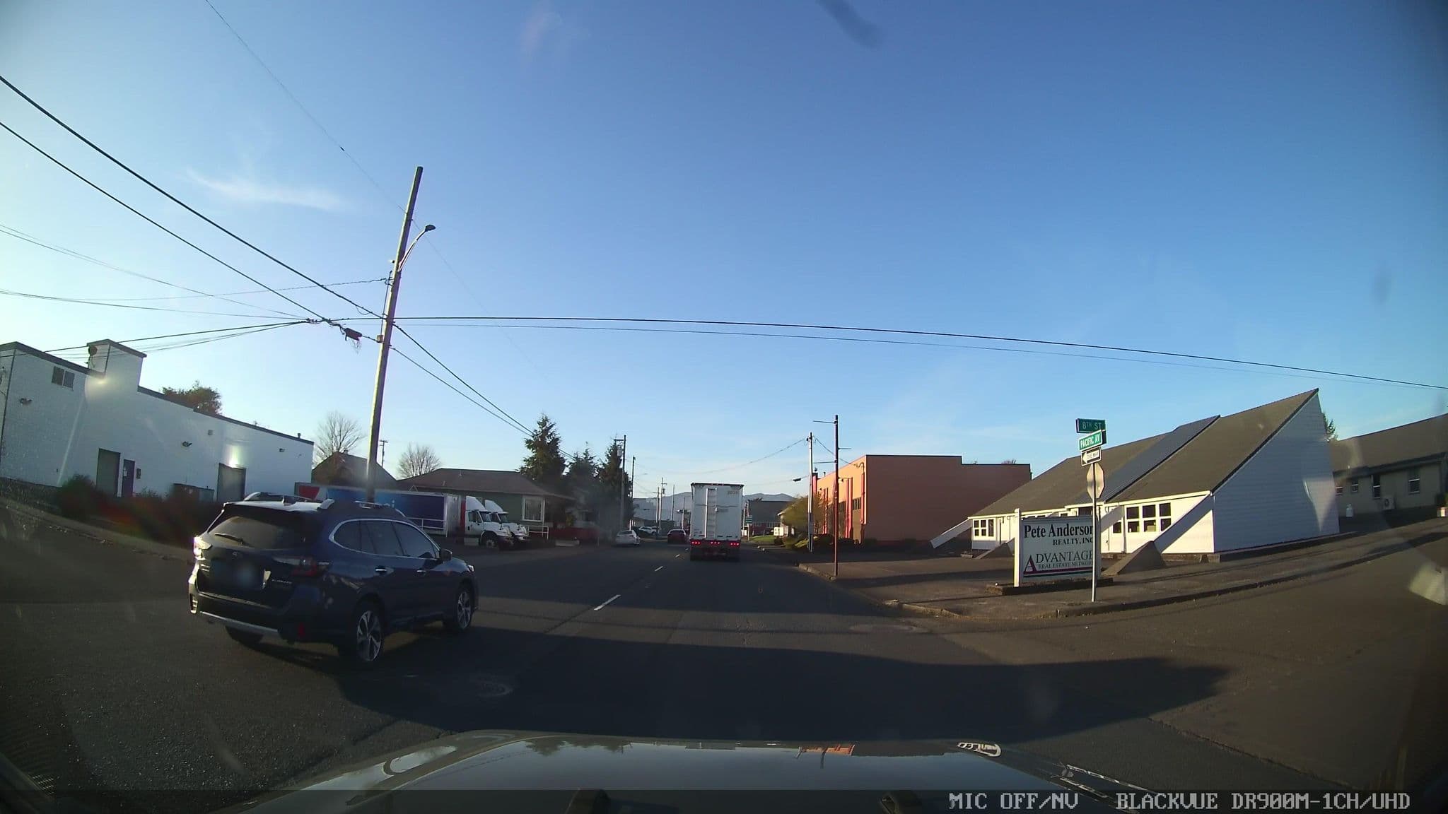 Street view near Red Apple Inn, Tillamook — © asturksever (CC BY-SA · Mapillary)
