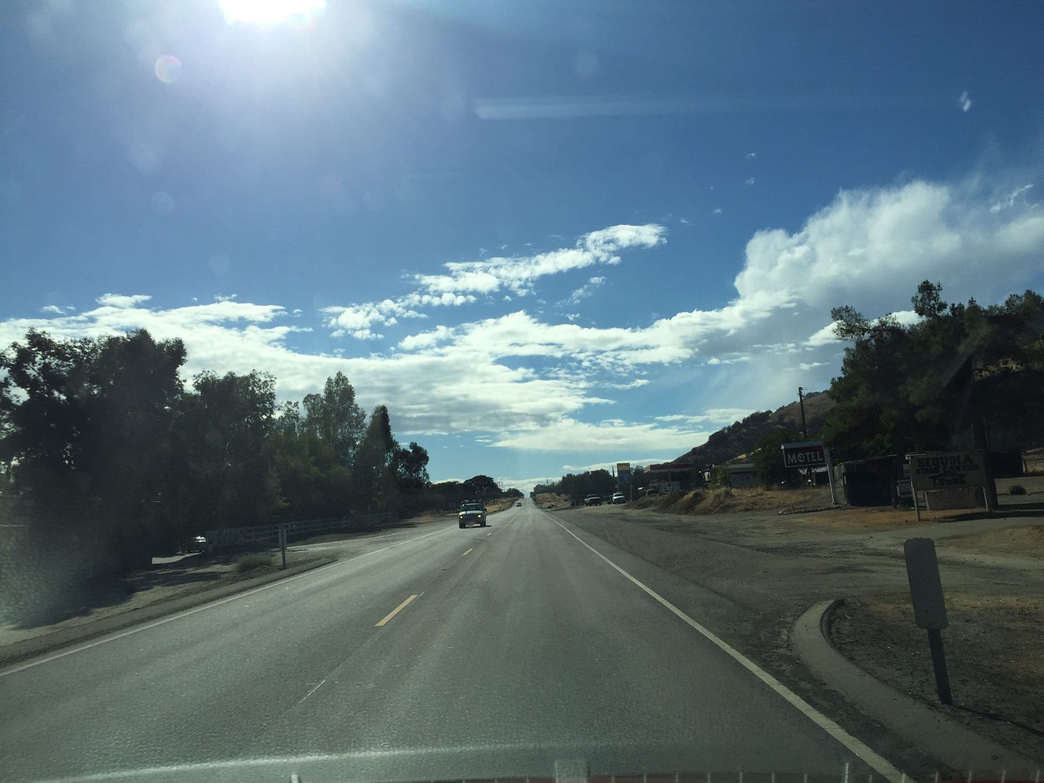 Street view near Squaw Valley Motel, Yokuts Valley — © canadarunner (CC BY-SA · Mapillary)