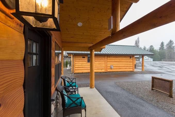 Woodland Inns, Hotel in Forks