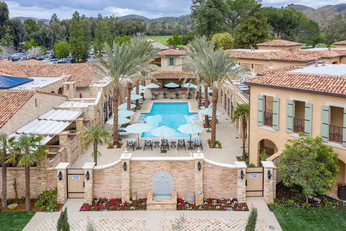 Spa Relais, Resort in Westlake Village
