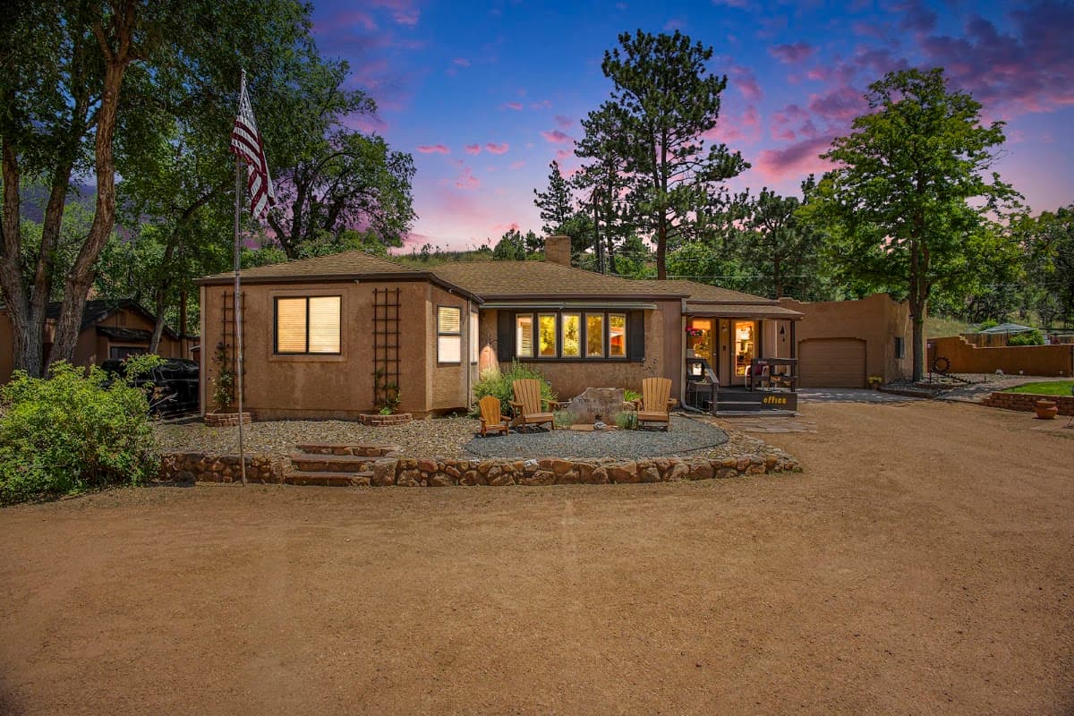 Town-N-Country Cottages, Resort in Manitou Springs