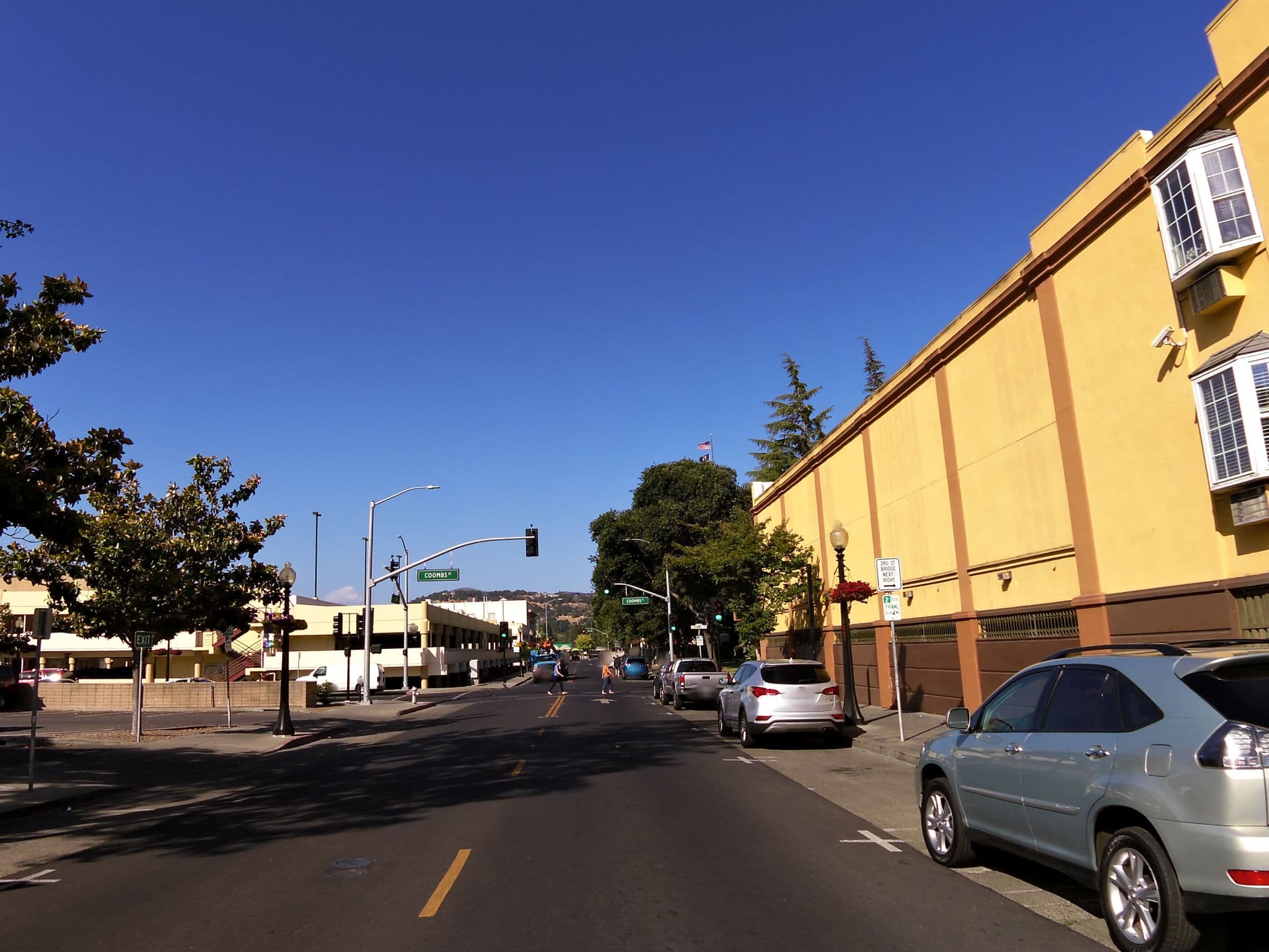 Street view near 3 Palms Napa Valley Hotel & Resort, Napa — © andrewsnow (CC BY-SA · Mapillary)