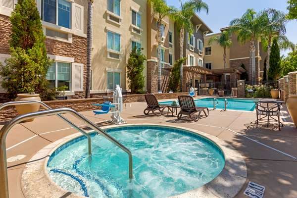 Comfort Inn & Suites Near Ontario Airport, Hotel in Rancho Cucamonga