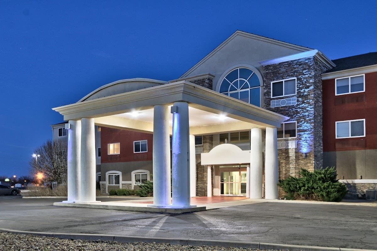 Holiday Inn Express & Suites Portales, Hotel in Portales