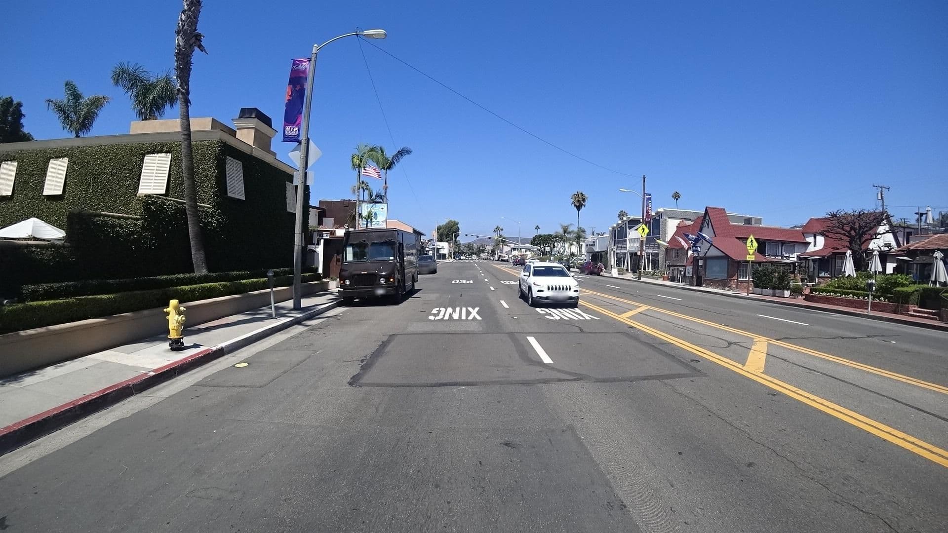 Street view near Capri Laguna on the Beach, Laguna Beach — © marker_geo (CC BY-SA · Mapillary)