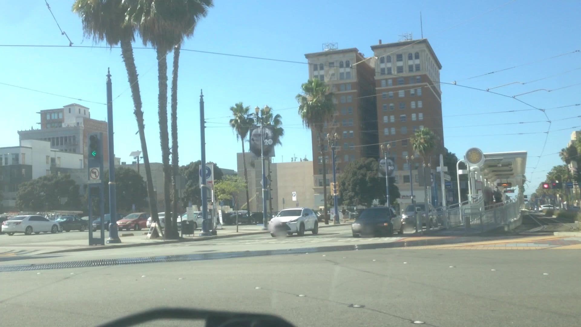 Street view near Hotel Mai, Long Beach — © lvl5 (CC BY-SA · Mapillary)