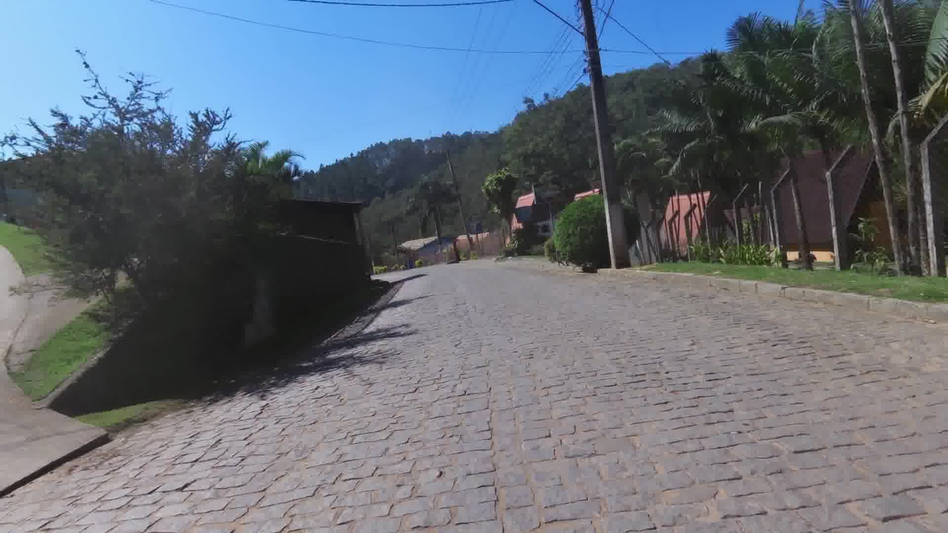 Street view near Pousada Vila Mathilde, Alfredo Chaves — © skippern (CC BY-SA · Mapillary)