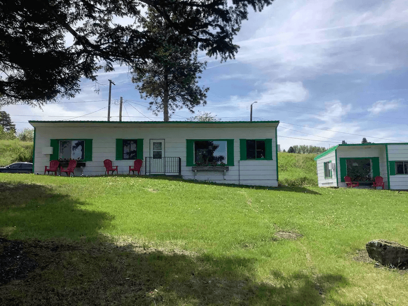 Cherry Hill Cabins, Chalet in Polson