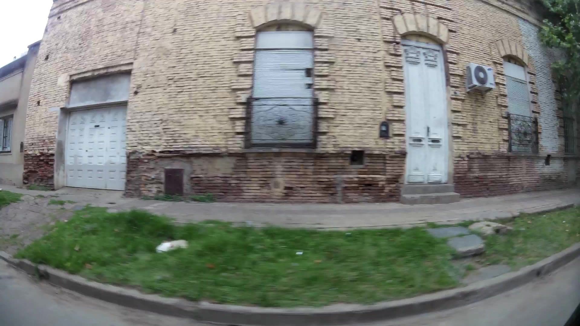 Street view near Hotel Andrade Zarate, Zárate — © kaartcam (CC BY-SA · Mapillary)