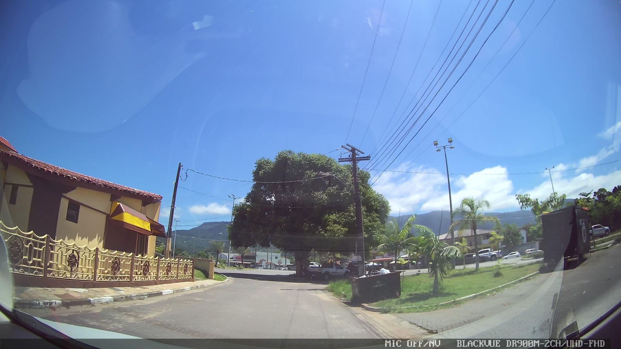 Street view near Hotel Águas Vivas, Caraguatatuba — © marciosampaio (CC BY-SA · Mapillary)