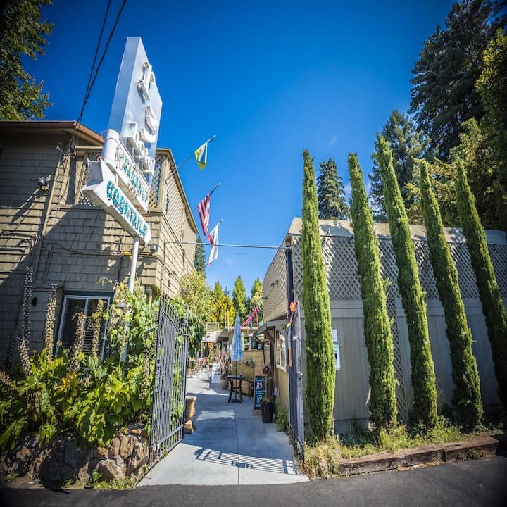 R3 Hotel, Hotel in Guerneville