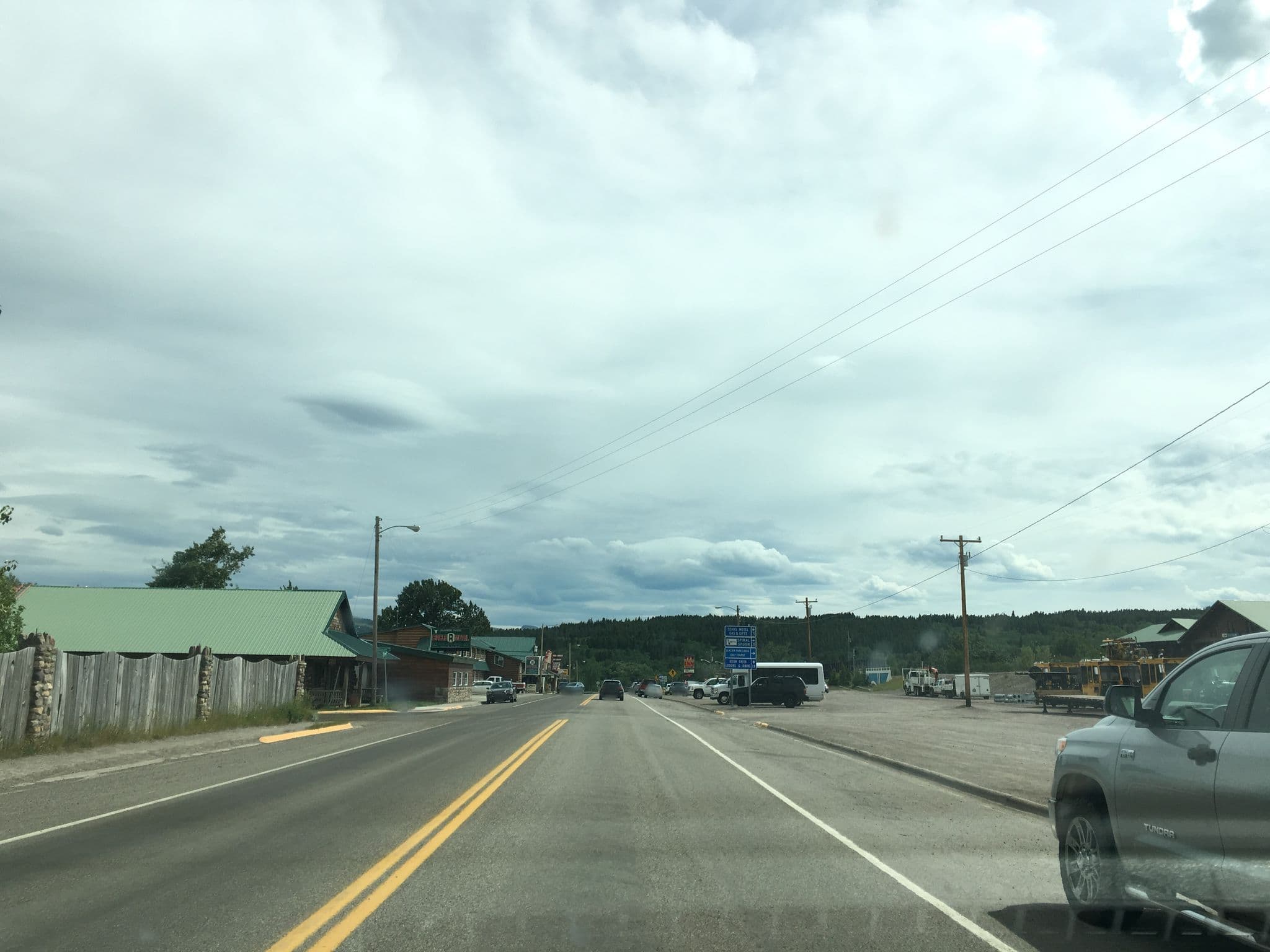 Street view near Whistling Swan Motel, South Browning — © nigelramsay (CC BY-SA · Mapillary)