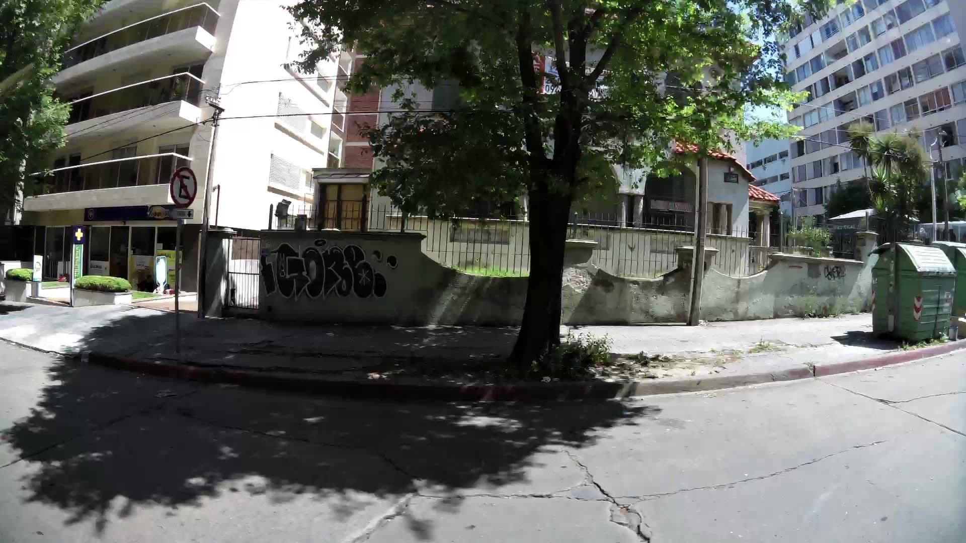 Street view near Pocitos Plaza, Montevideo — © kaartcam (CC BY-SA · Mapillary)