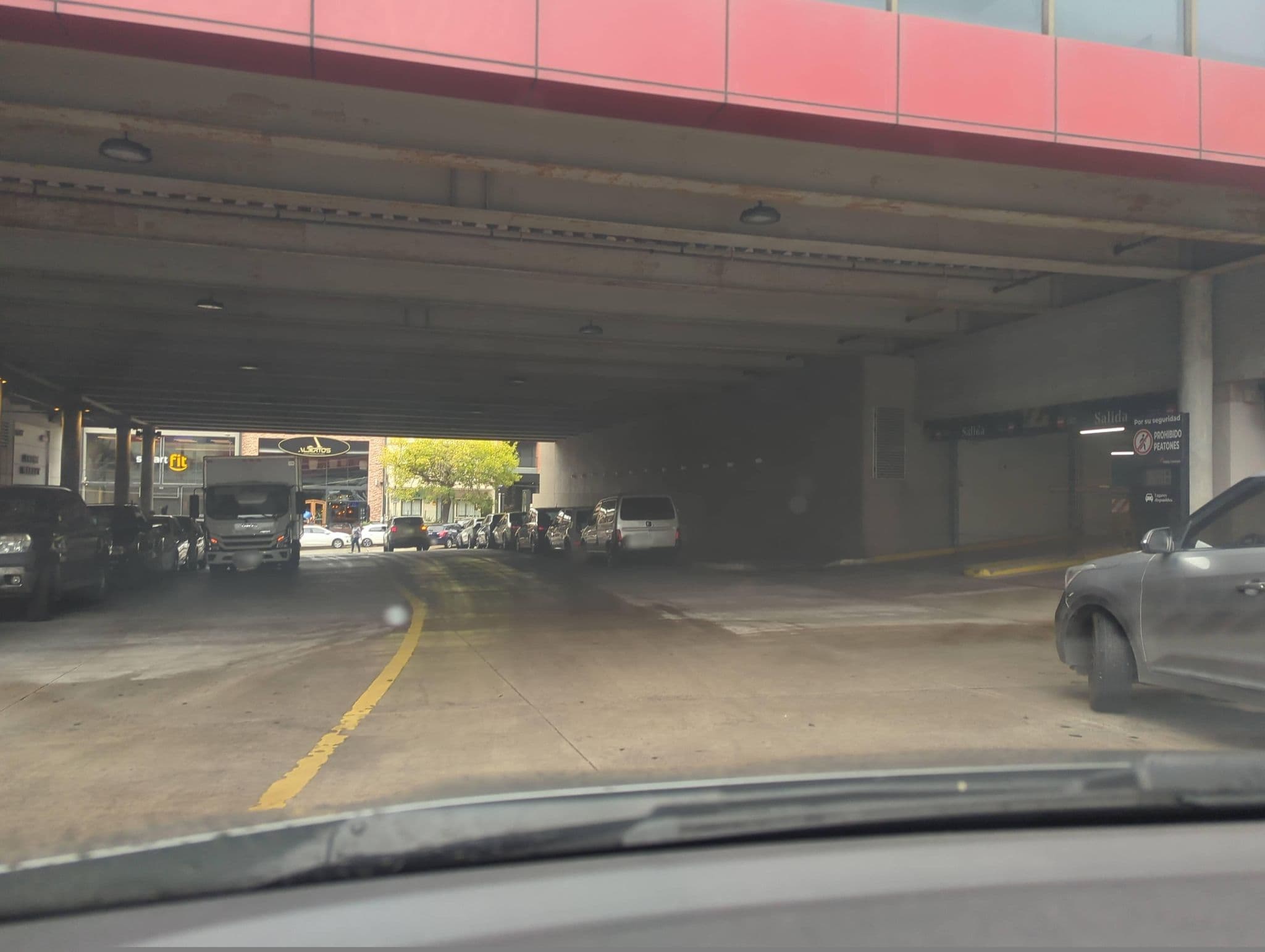 Street view near Aloft Montevideo Hotel, Montevideo — © sirgabouy (CC BY-SA · Mapillary)