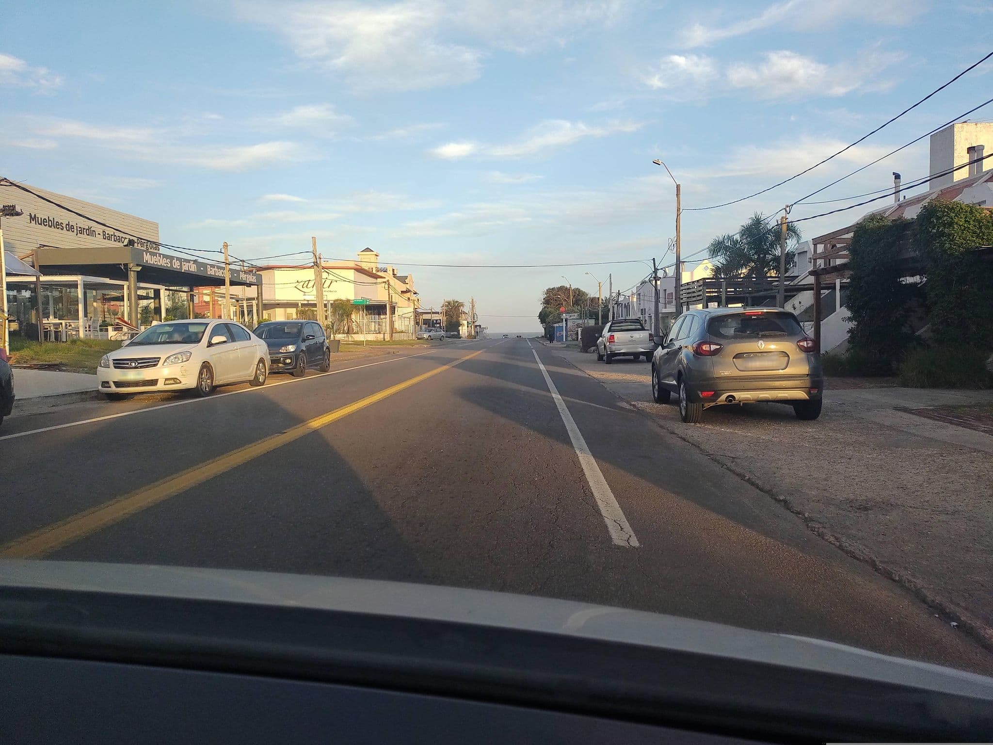 Street view near Hotel Montoya, Punta del Este — © mapeadora (CC BY-SA · Mapillary)