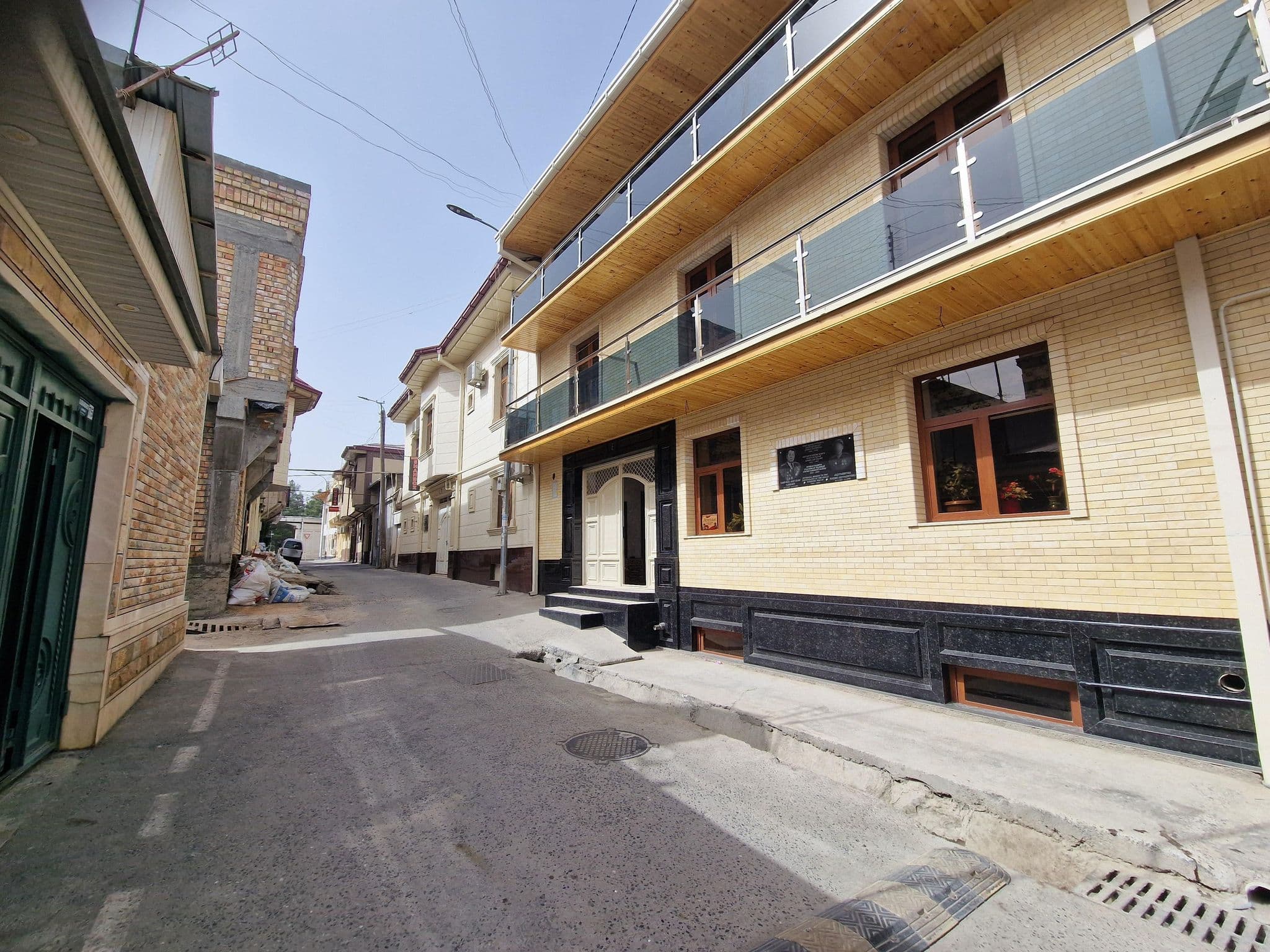 Street view near Antika, Samarkand — © ZafarDusanov (CC BY-SA · Mapillary)
